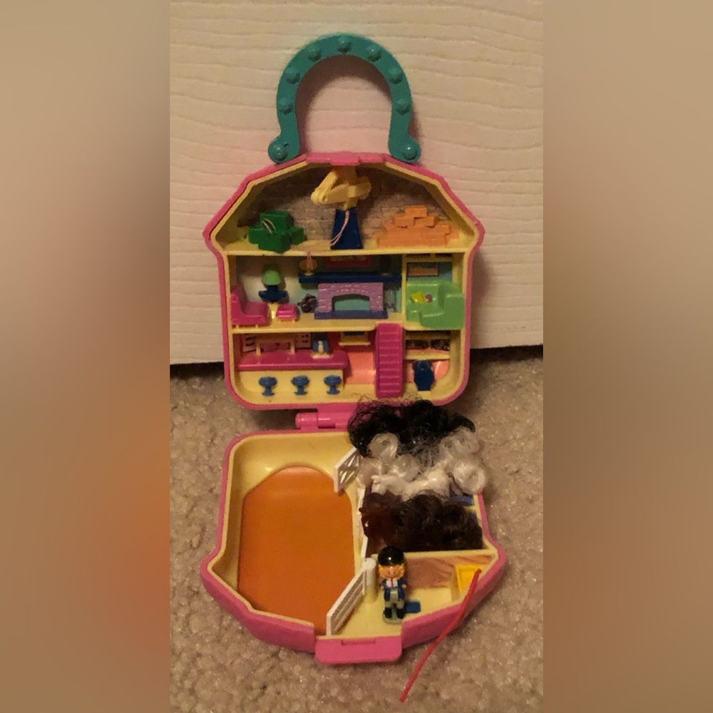 Vintage Pink Horse Stable Compact Mini Playset with Horses & Doll